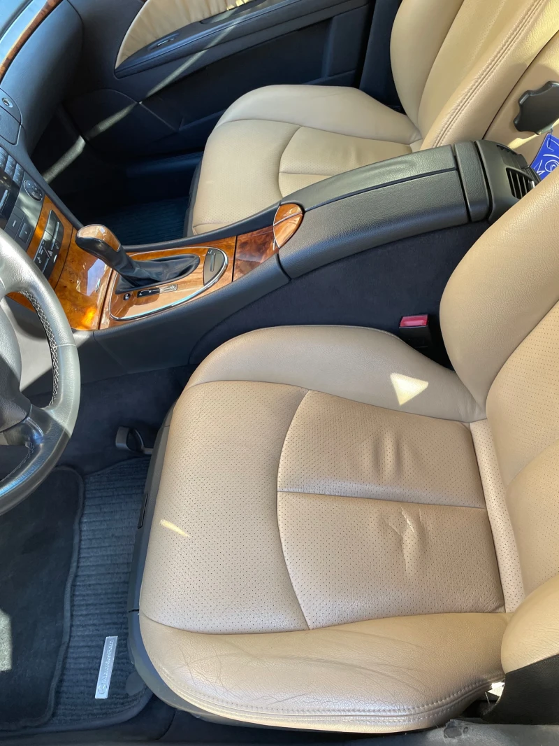 Mercedes-Benz E 240, снимка 11 - Автомобили и джипове - 52547245