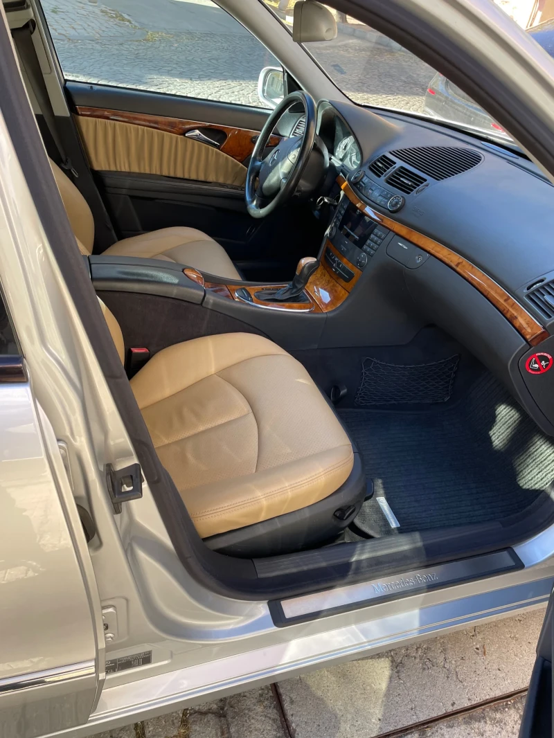 Mercedes-Benz E 240, снимка 6 - Автомобили и джипове - 52547245