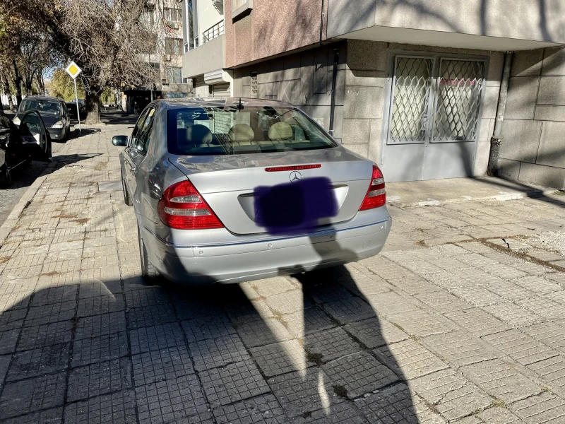 Mercedes-Benz E 240, снимка 2 - Автомобили и джипове - 52547245