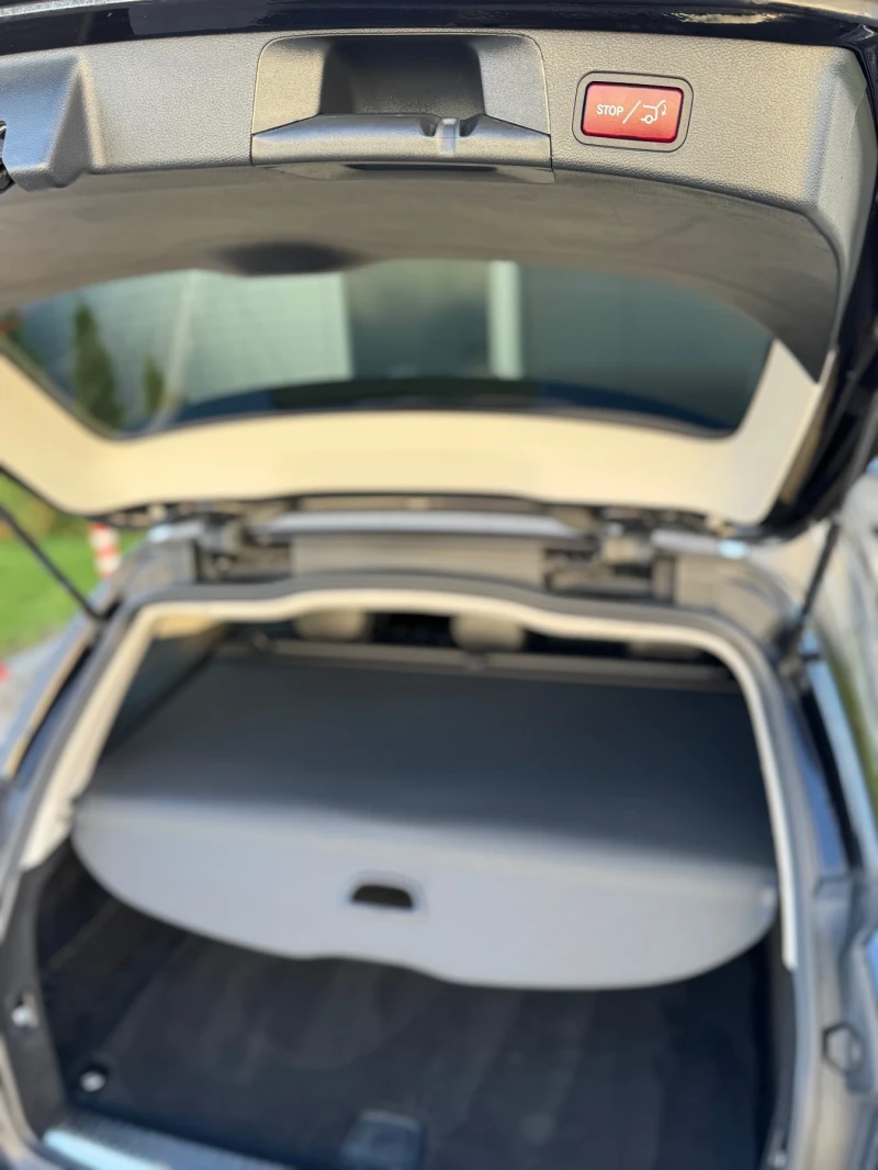 Mercedes-Benz C 220 AMG Line, снимка 17 - Автомобили и джипове - 52552985