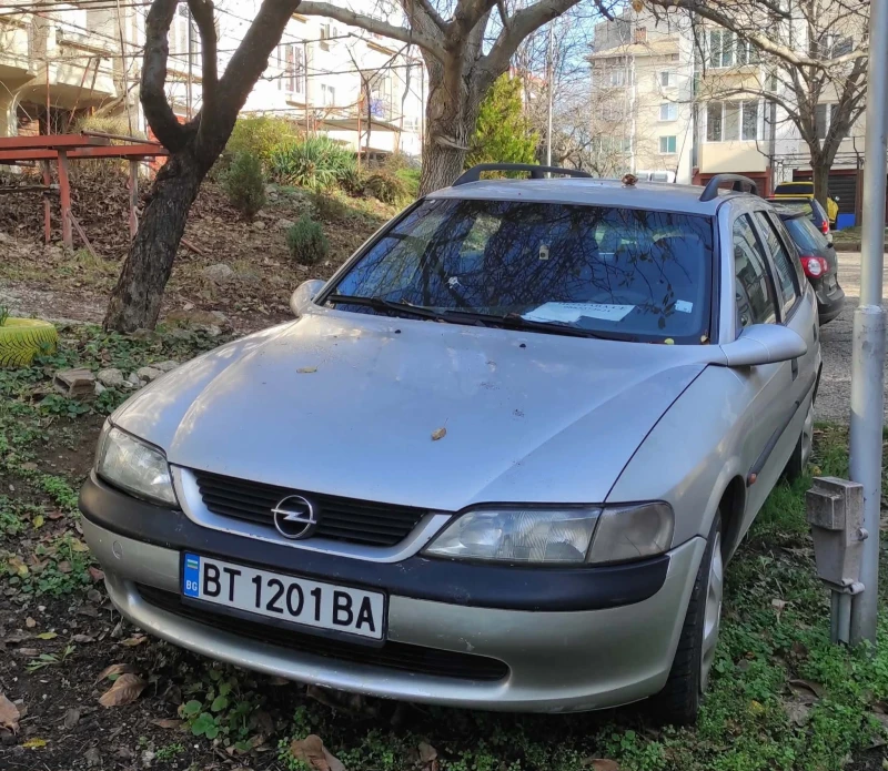 Opel Vectra Комби, снимка 3 - Автомобили и джипове - 52921619