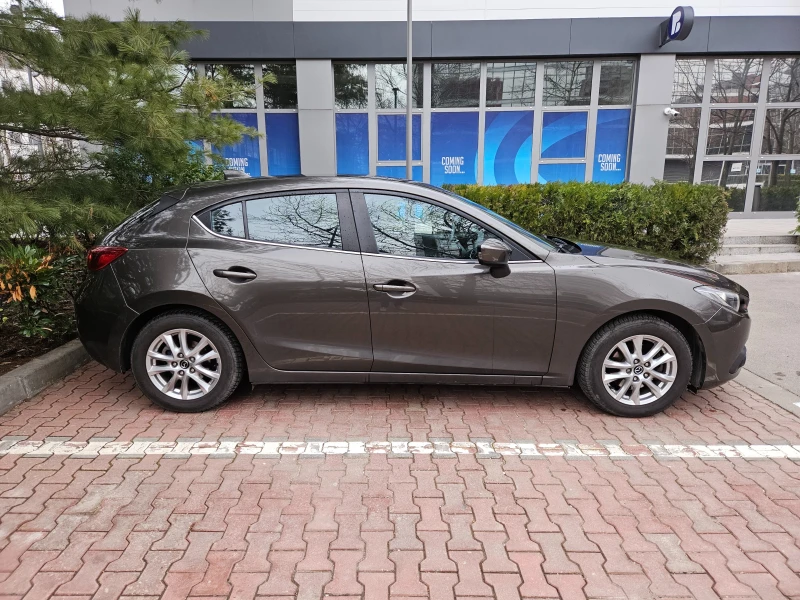 Mazda 3 Гаражна, CarPlay/Android Auto, снимка 3 - Автомобили и джипове - 53479506