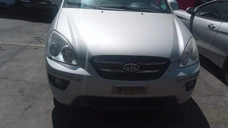 Kia Carens  2.0 crdi 140ks, снимка 1 - Автомобили и джипове - 47491947