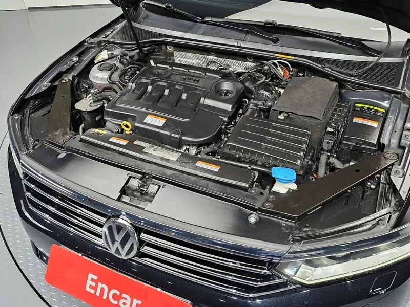 VW Passat 2.0 TDI, снимка 6 - Автомобили и джипове - 54299830