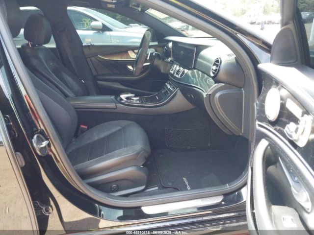 Mercedes-Benz E 43 AMG * 4MATIC* КОЖА* ПОДГРЕВ* ПАНОРАМА* ОБДУХВАНЕ* * HE, снимка 5 - Автомобили и джипове - 54967869