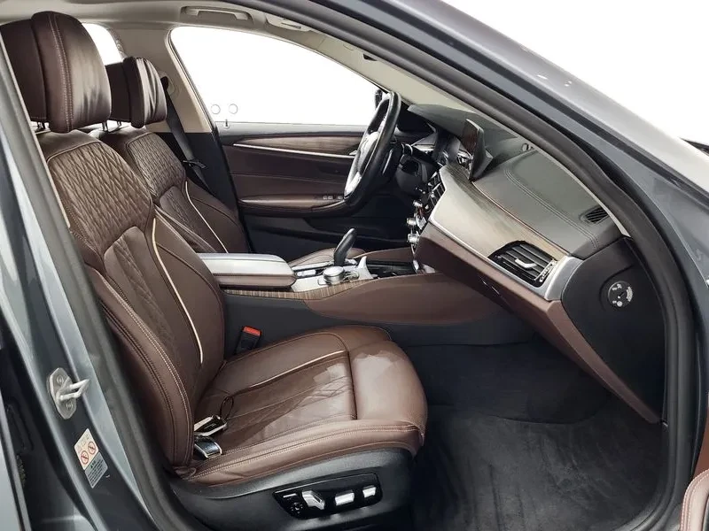 BMW 530 I LUXURY PLUS, снимка 11 - Автомобили и джипове - 55278103