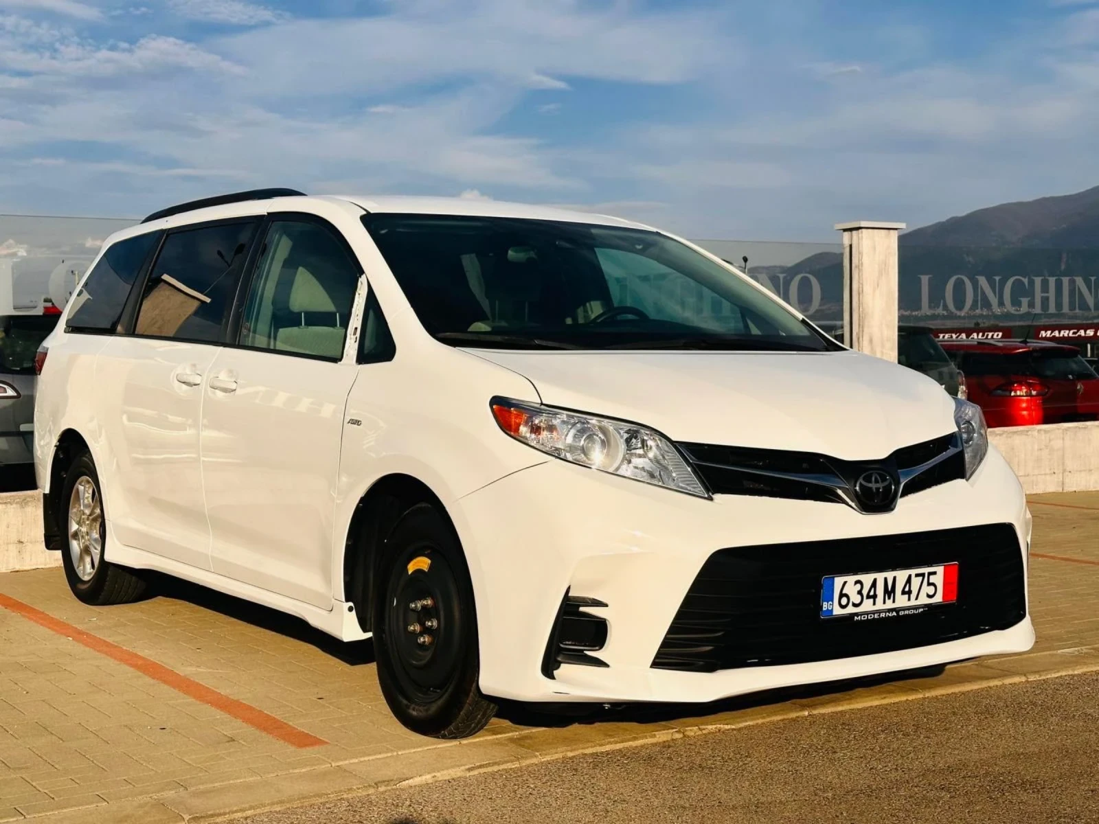 Toyota Sienna  - изображение 3