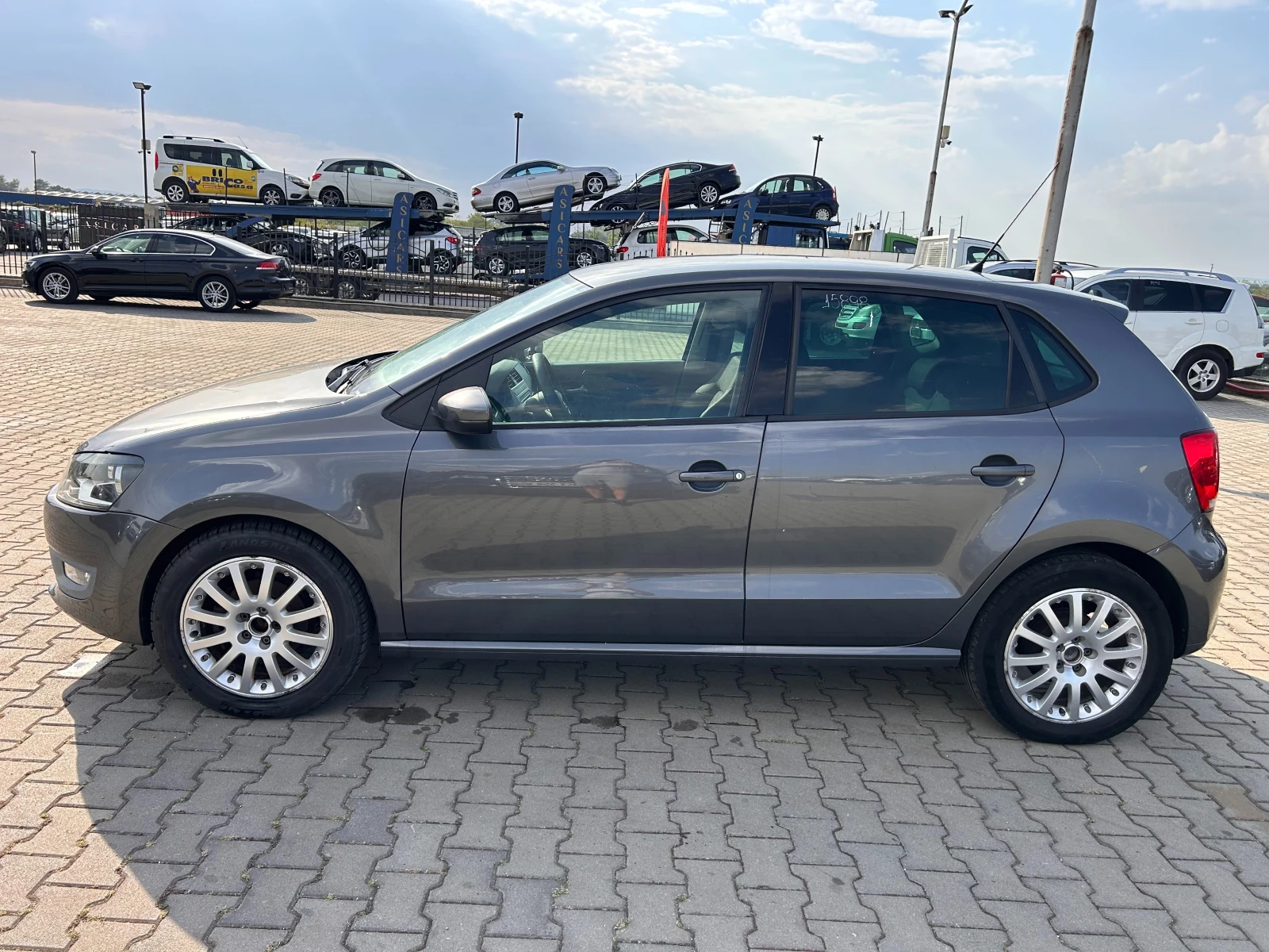 VW Polo 1.2i EURO 5 ЛИЗИНГ - изображение 9