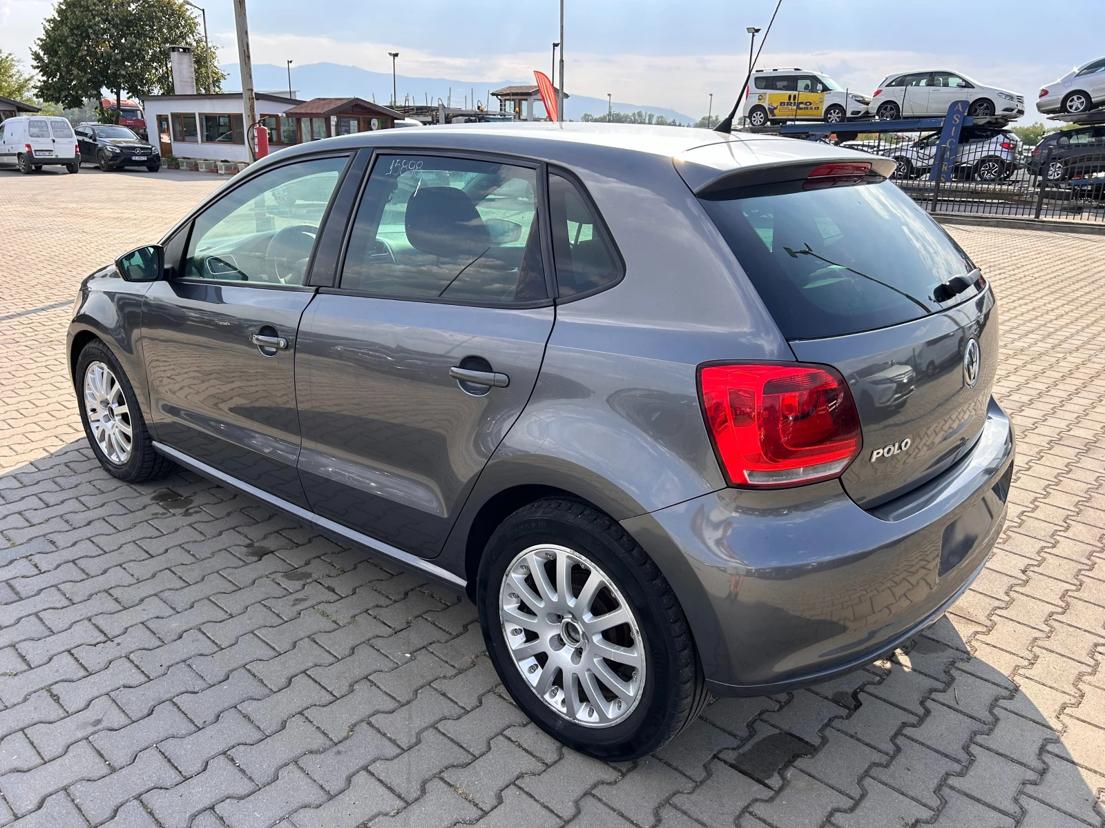 VW Polo 1.2i EURO 5 ЛИЗИНГ - изображение 8