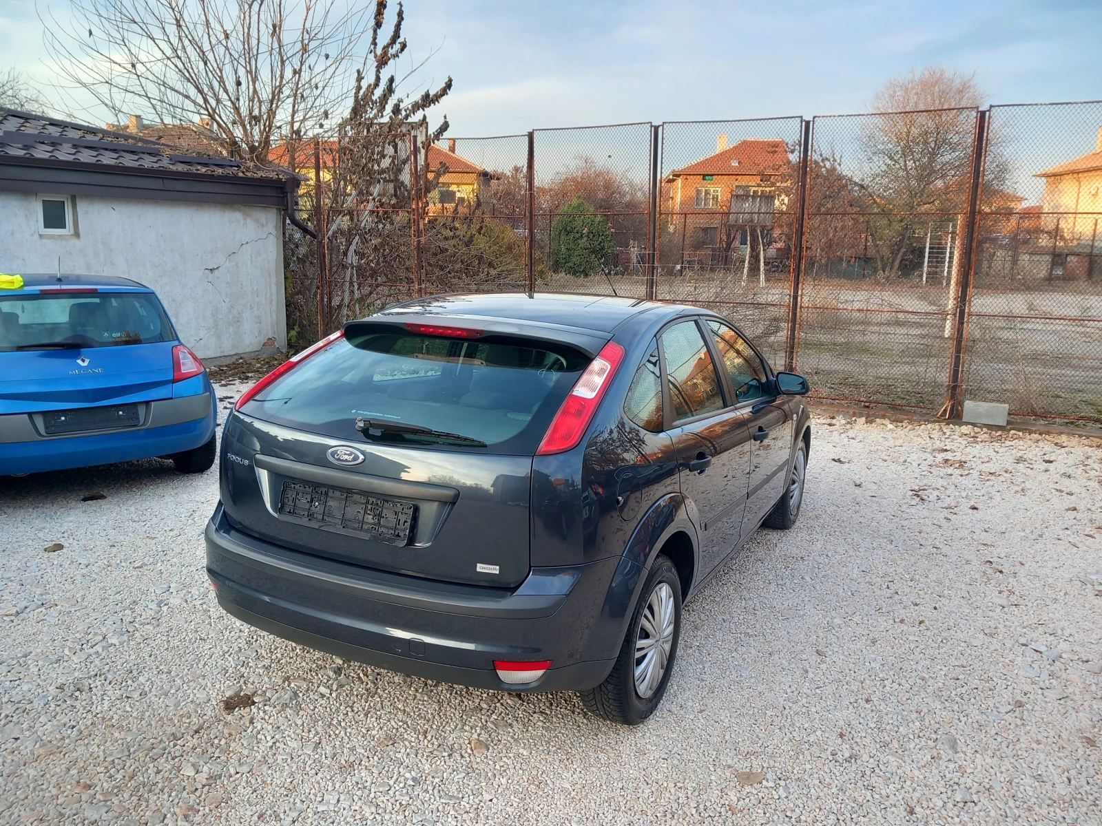 Ford Focus 1.4i 80кс климатик - изображение 3