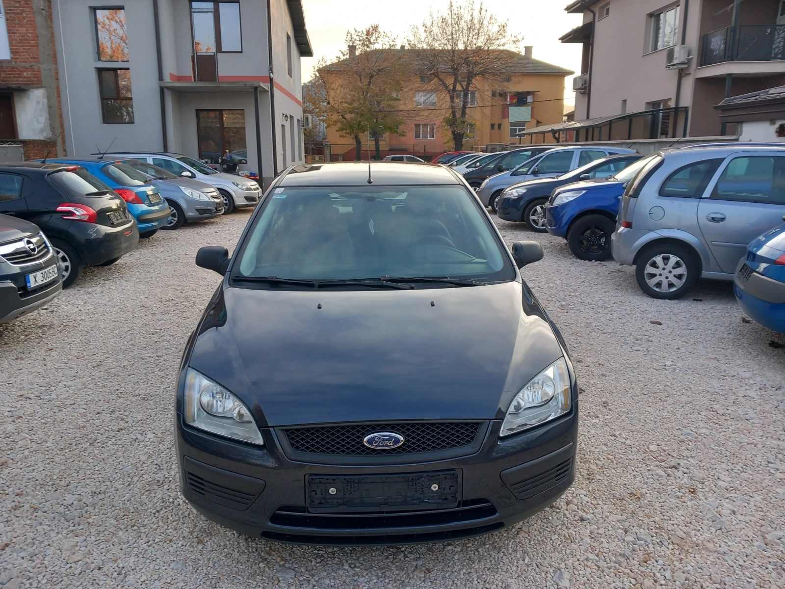 Ford Focus 1.4i 80кс климатик - изображение 8