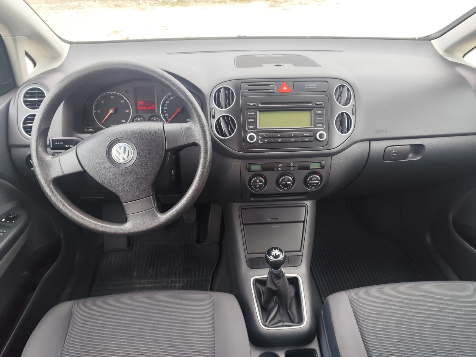 VW Golf Plus 1.9 дизел 90 кс. - изображение 10