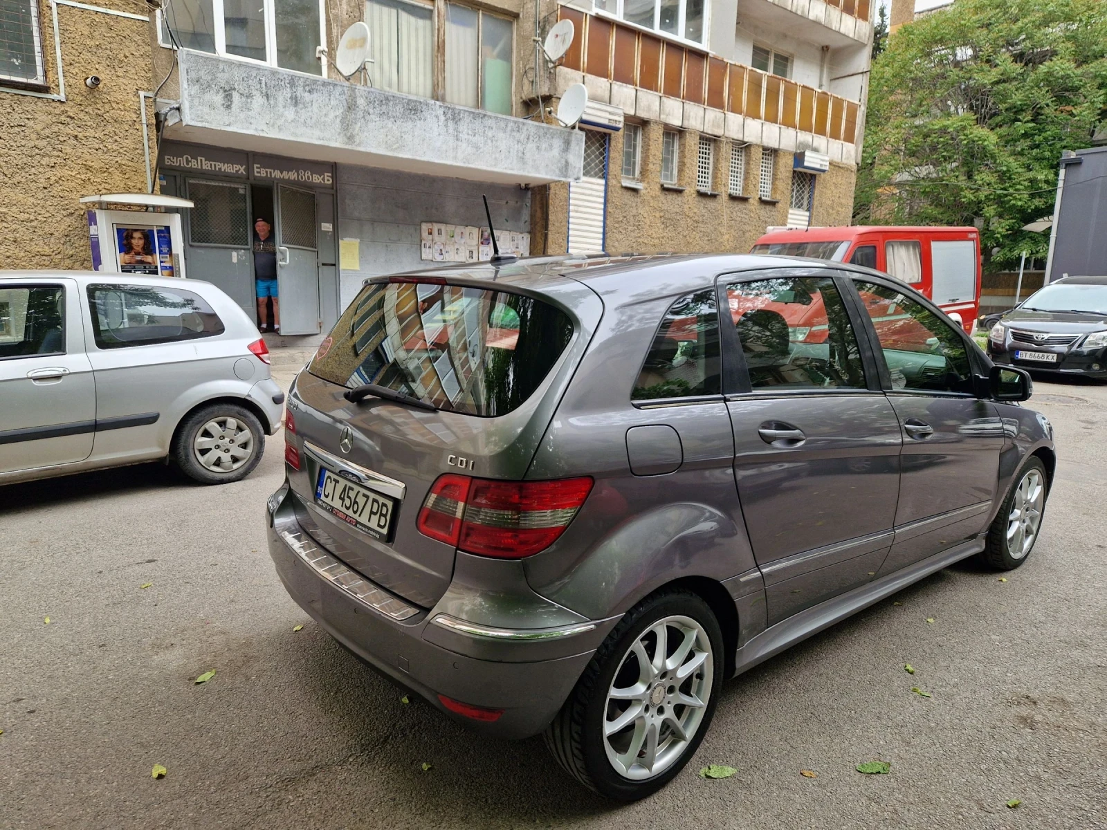 Mercedes-Benz B 200 200 CDI Автоматик - изображение 7