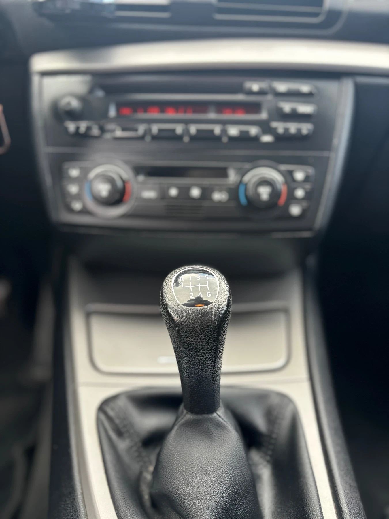 BMW 118 2.0 D - 122 к.с. - изображение 8