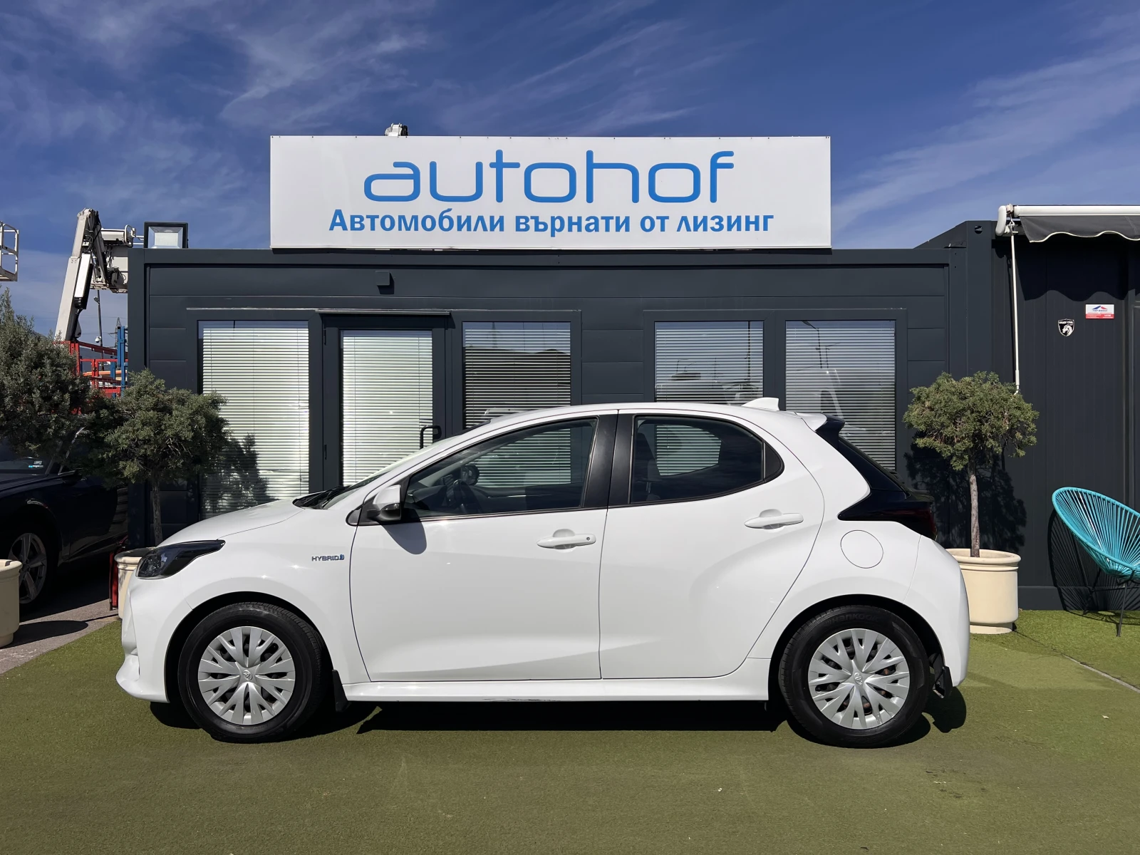 Toyota Yaris FANCY/HYBRID/1.5vvt-i/115K.C./Е-CVT AT/ГАРАНЦИЯ - изображение 2
