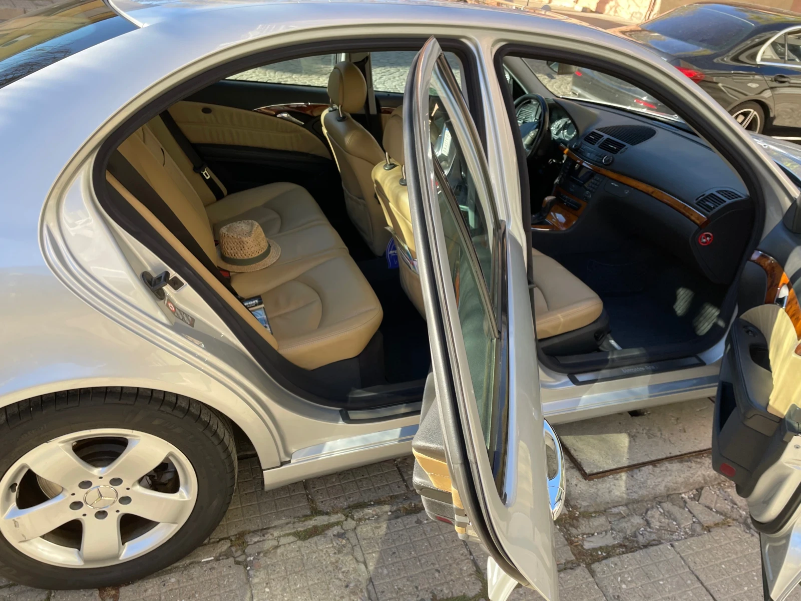 Mercedes-Benz E 240  - изображение 7