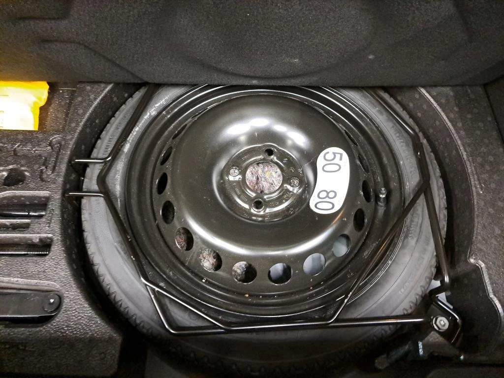 Renault Clio 1.6i Intens АВТОМАТИК - изображение 8
