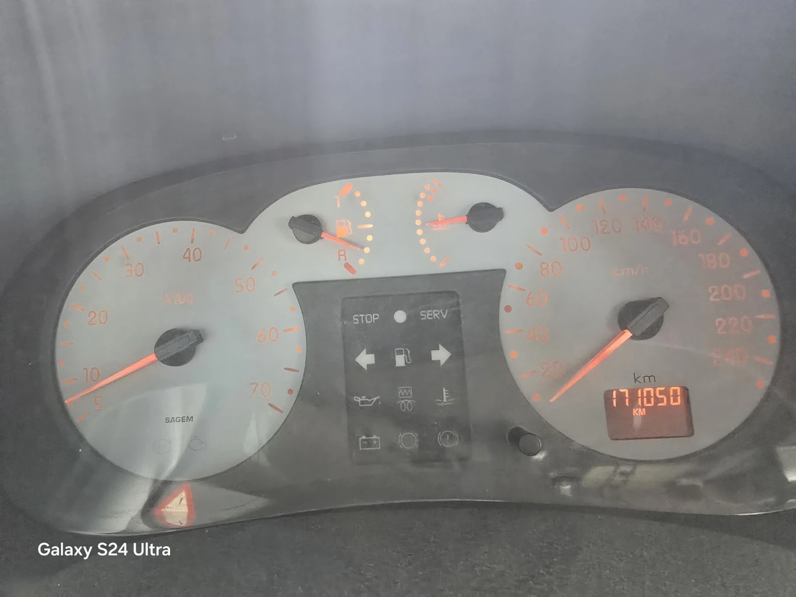 Renault Clio 1.6 куб. см., 16 кл. - изображение 8