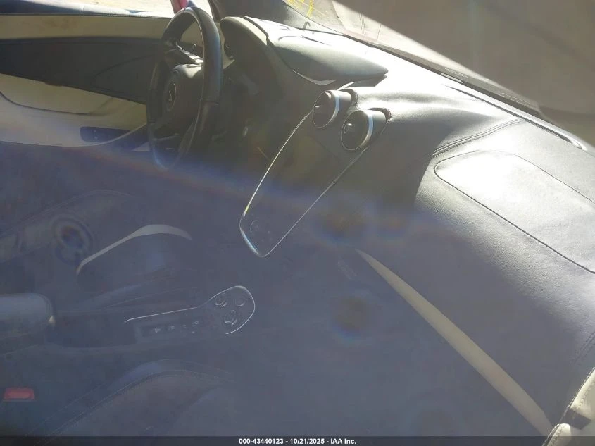 McLaren 650S 3.8L V-8 DOHC, VVT, TURBO, 562HP Rear Wheel Drive | Mobile.bg   12