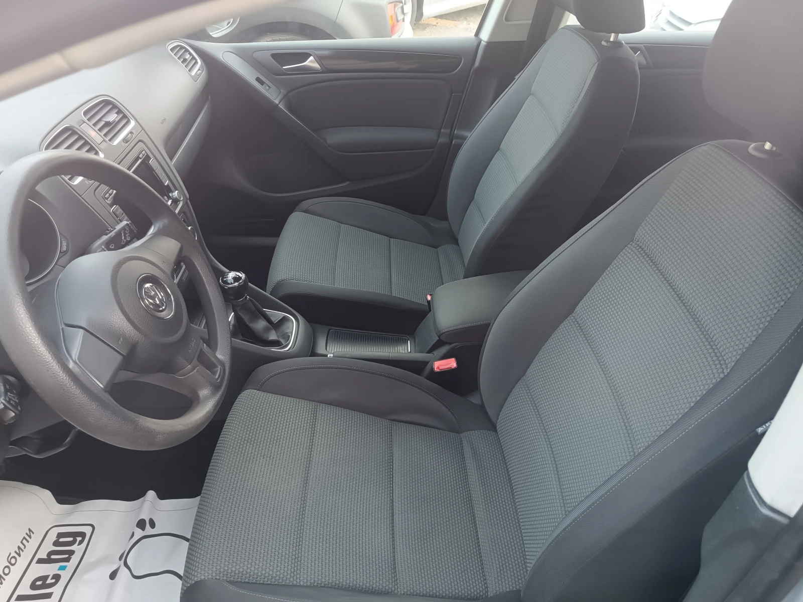 VW Golf 1.6i/102k.c/EURO 5, снимка 8 - Автомобили и джипове - 53758828