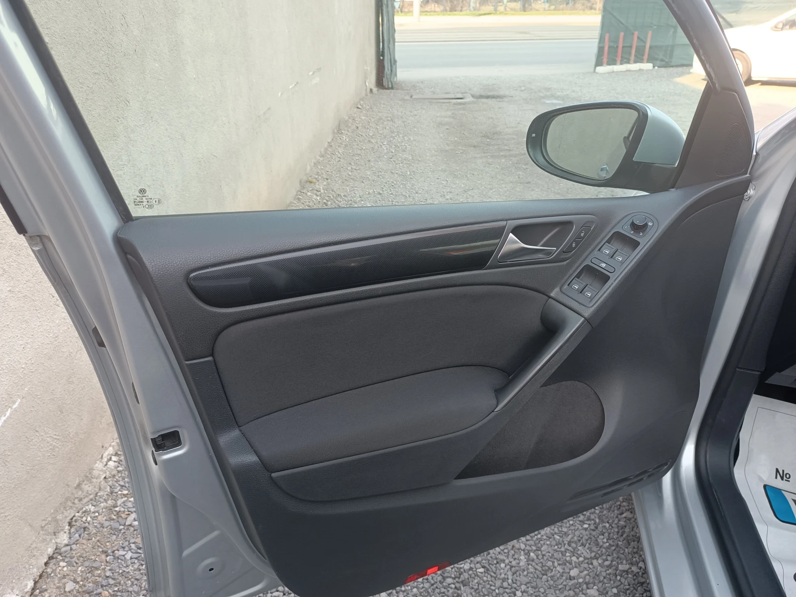 VW Golf 1.6i/102k.c/EURO 5, снимка 10 - Автомобили и джипове - 53758828