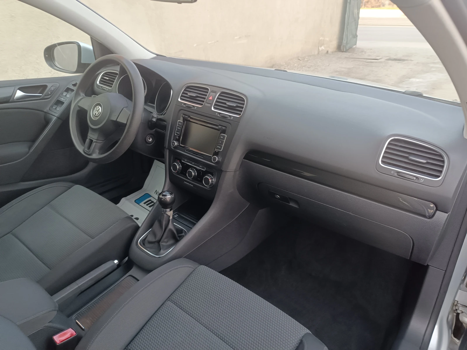 VW Golf 1.6i/102k.c/EURO 5, снимка 17 - Автомобили и джипове - 53758828