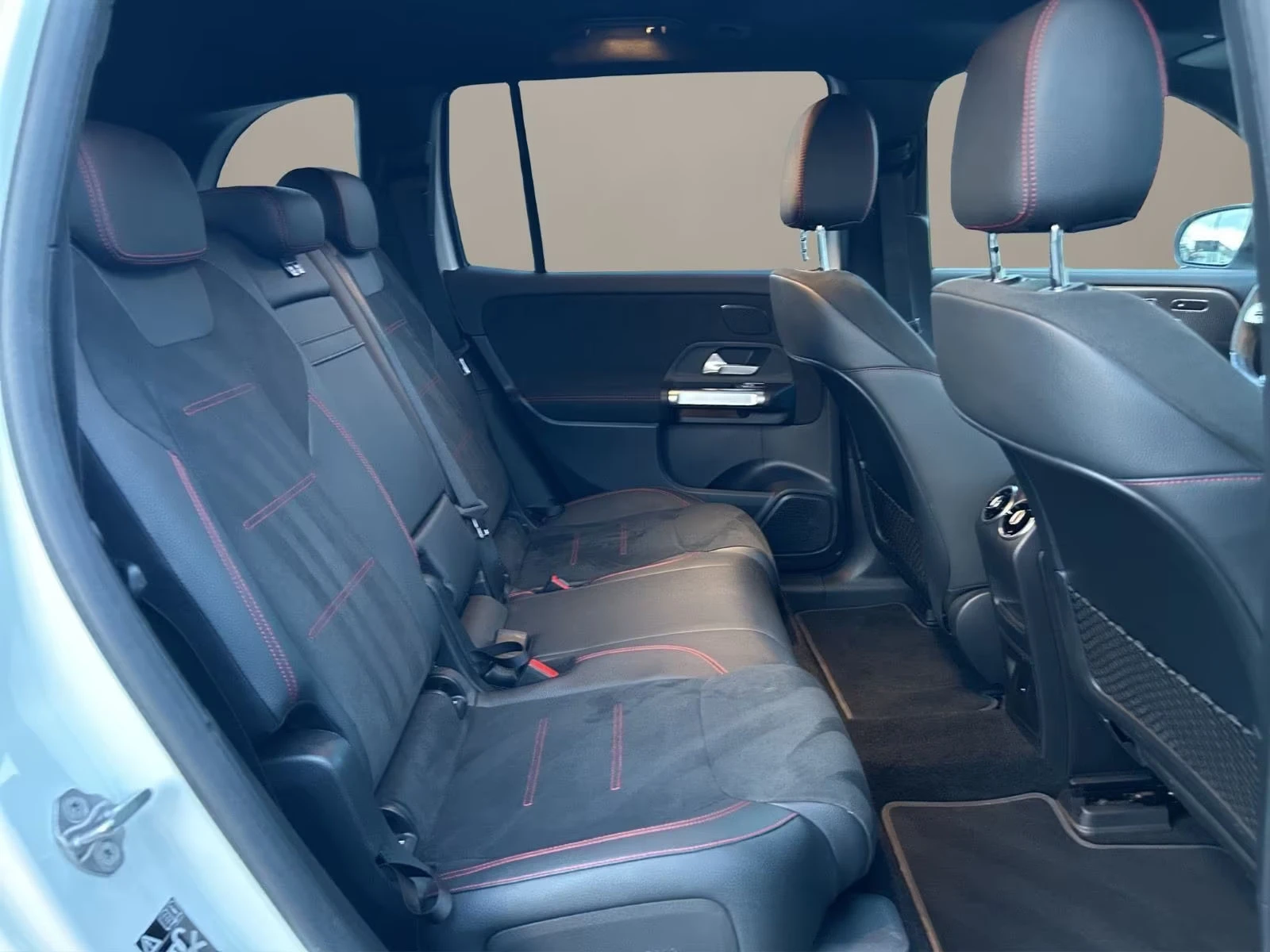 Mercedes-Benz EQB 300/4MATIC/228HP/AMG/NIGHT/360/MEMO/LED/976g, снимка 15 - Автомобили и джипове - 53964484