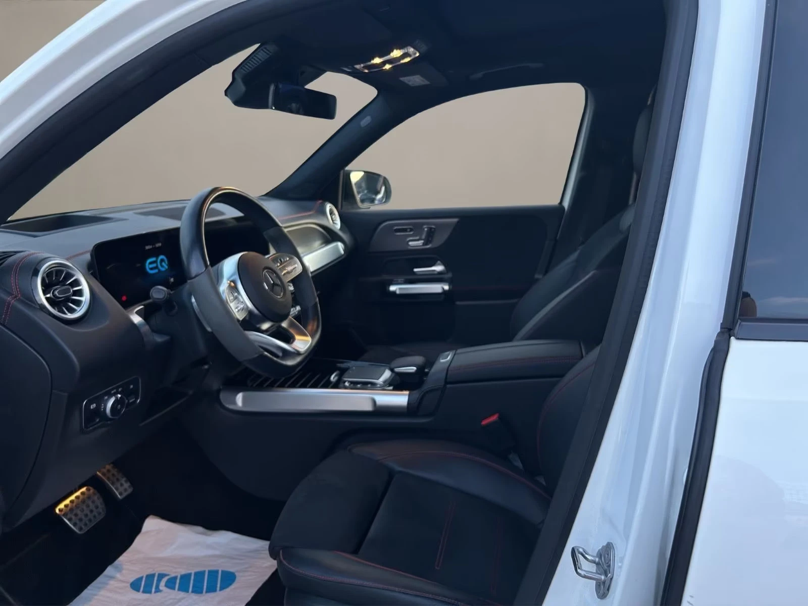 Mercedes-Benz EQB 300/4MATIC/228HP/AMG/NIGHT/360/MEMO/LED/976g, снимка 9 - Автомобили и джипове - 53964484