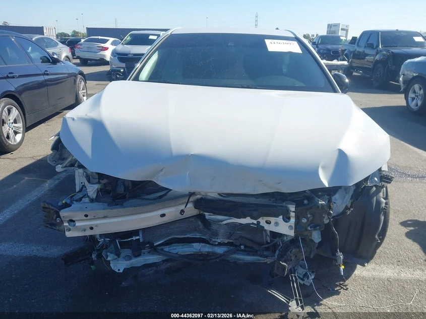 Toyota Camry 2.5L I-4 DI, DOHC, VVT, 176HP Front Wheel Drive | Mobile.bg � ����������� 12
