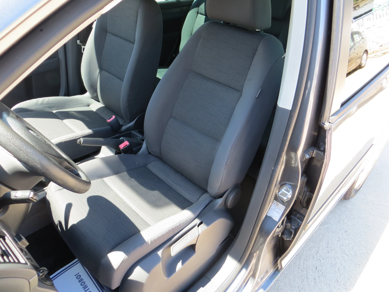 VW Touran 1.6i ��� 102�� | Mobile.bg � ����������� 9