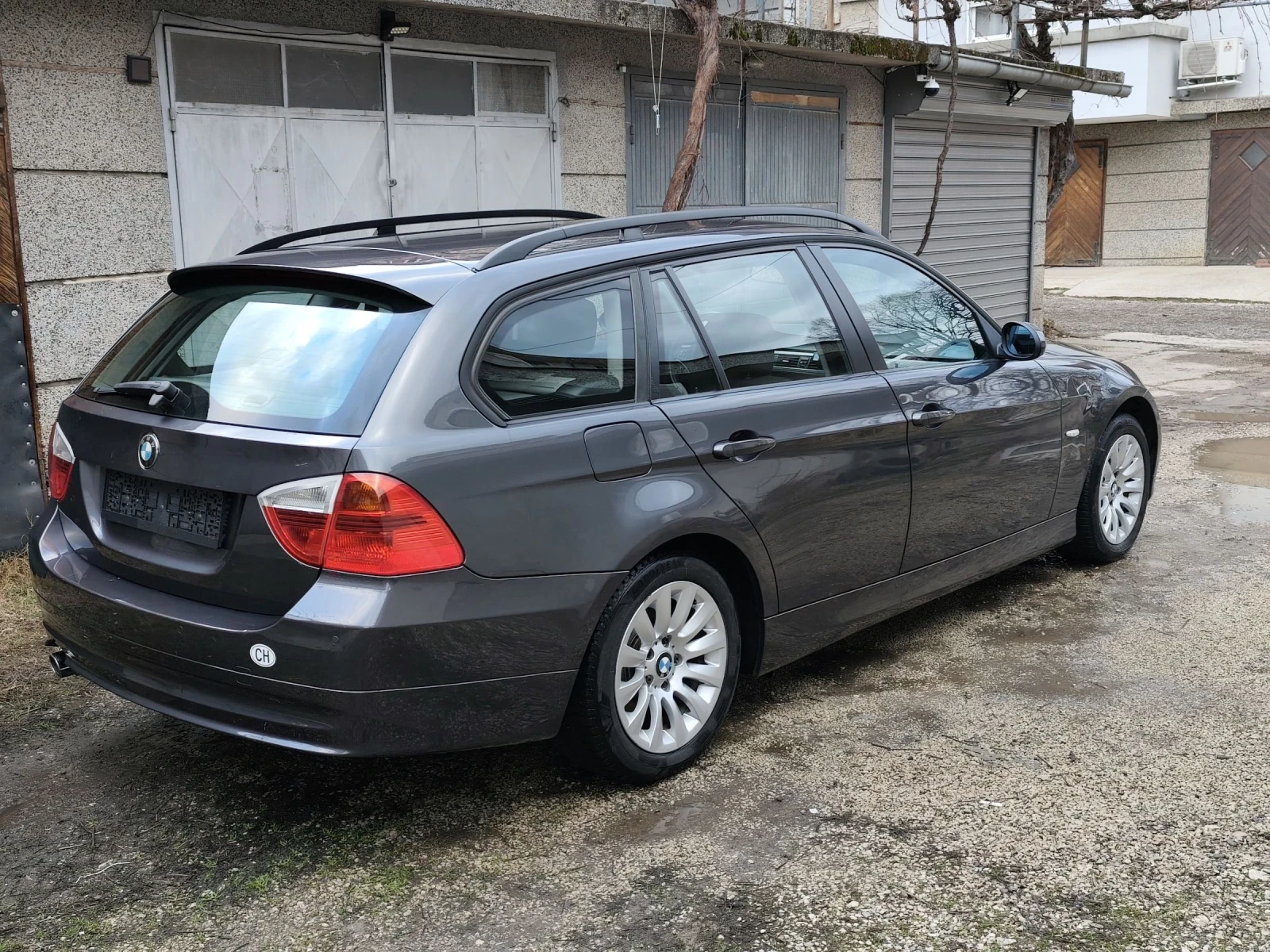 BMW 320, снимка 3 - Автомобили и джипове - 54347552