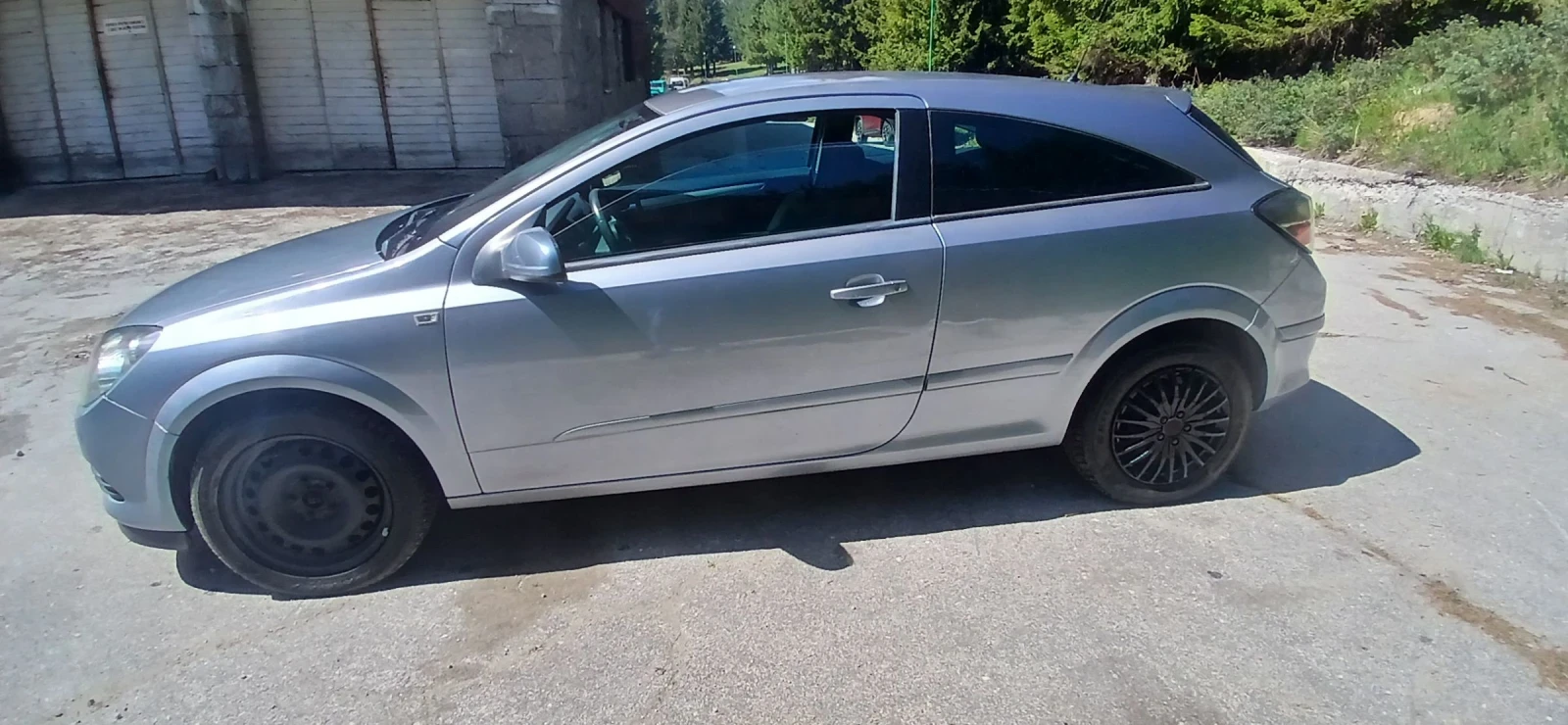 Opel Astra 1.6 GTC ECOTEK, снимка 2 - Автомобили и джипове - 54726326