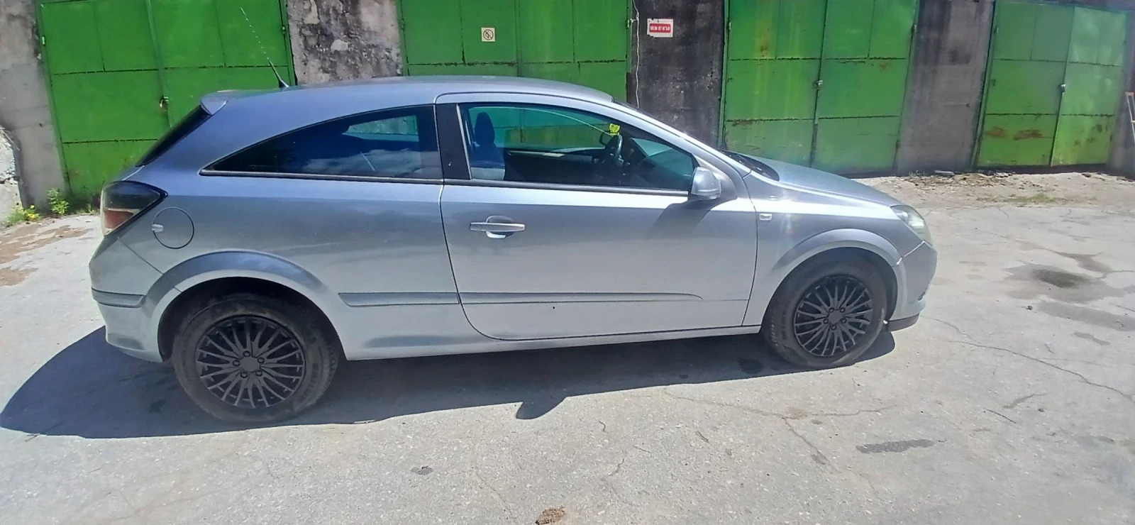 Opel Astra 1.6 GTC ECOTEK, снимка 6 - Автомобили и джипове - 54726326