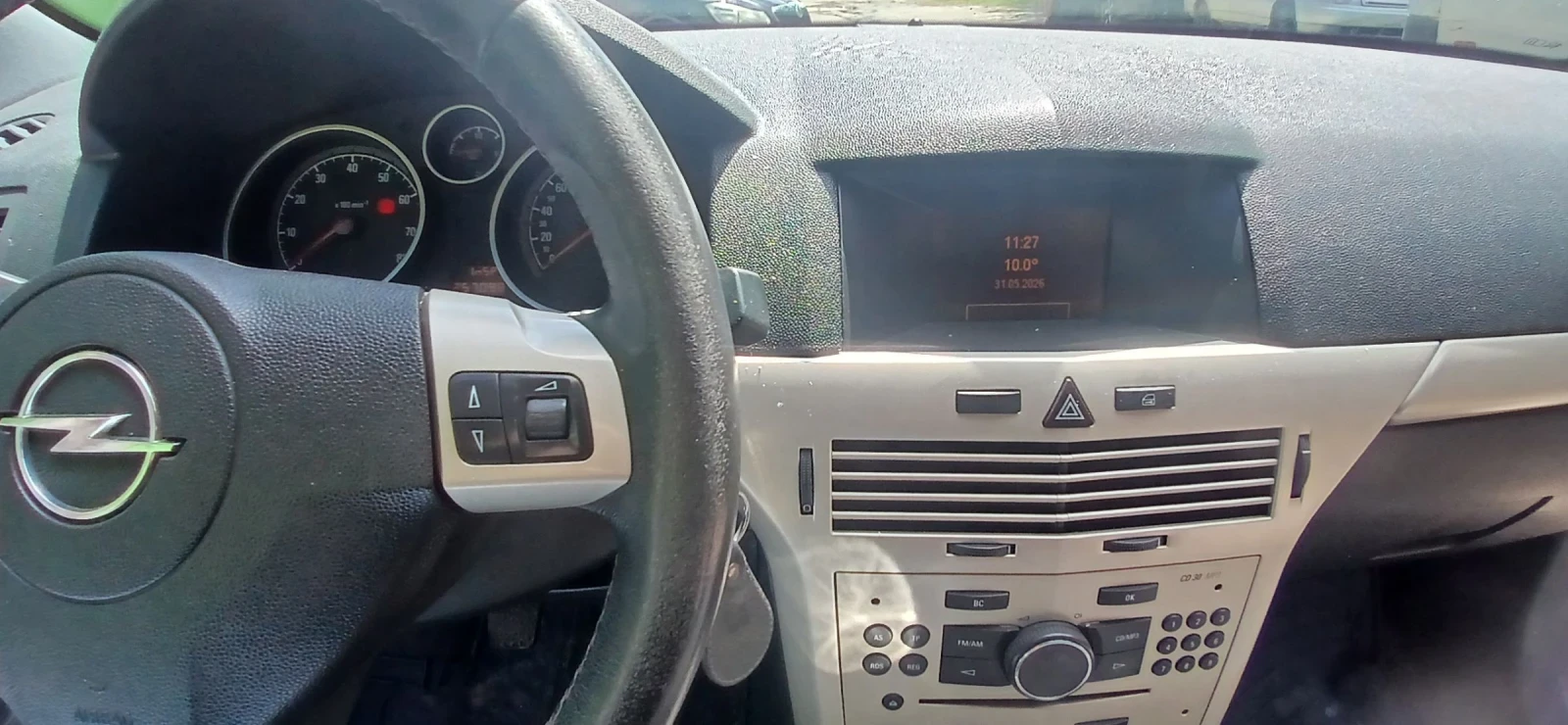 Opel Astra 1.6 GTC ECOTEK, снимка 11 - Автомобили и джипове - 54726326