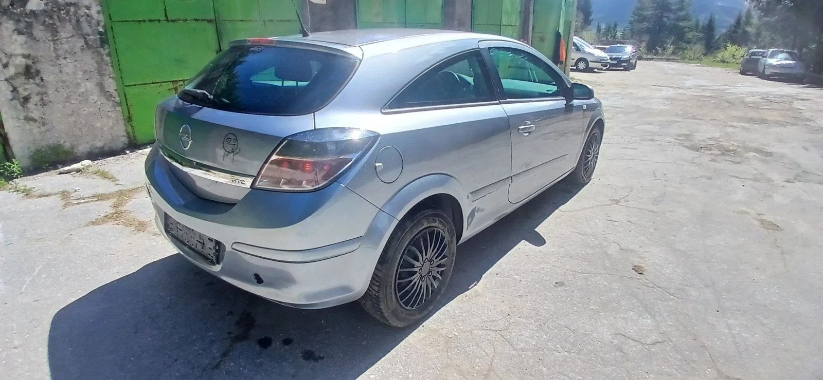 Opel Astra 1.6 GTC ECOTEK, снимка 5 - Автомобили и джипове - 54726326