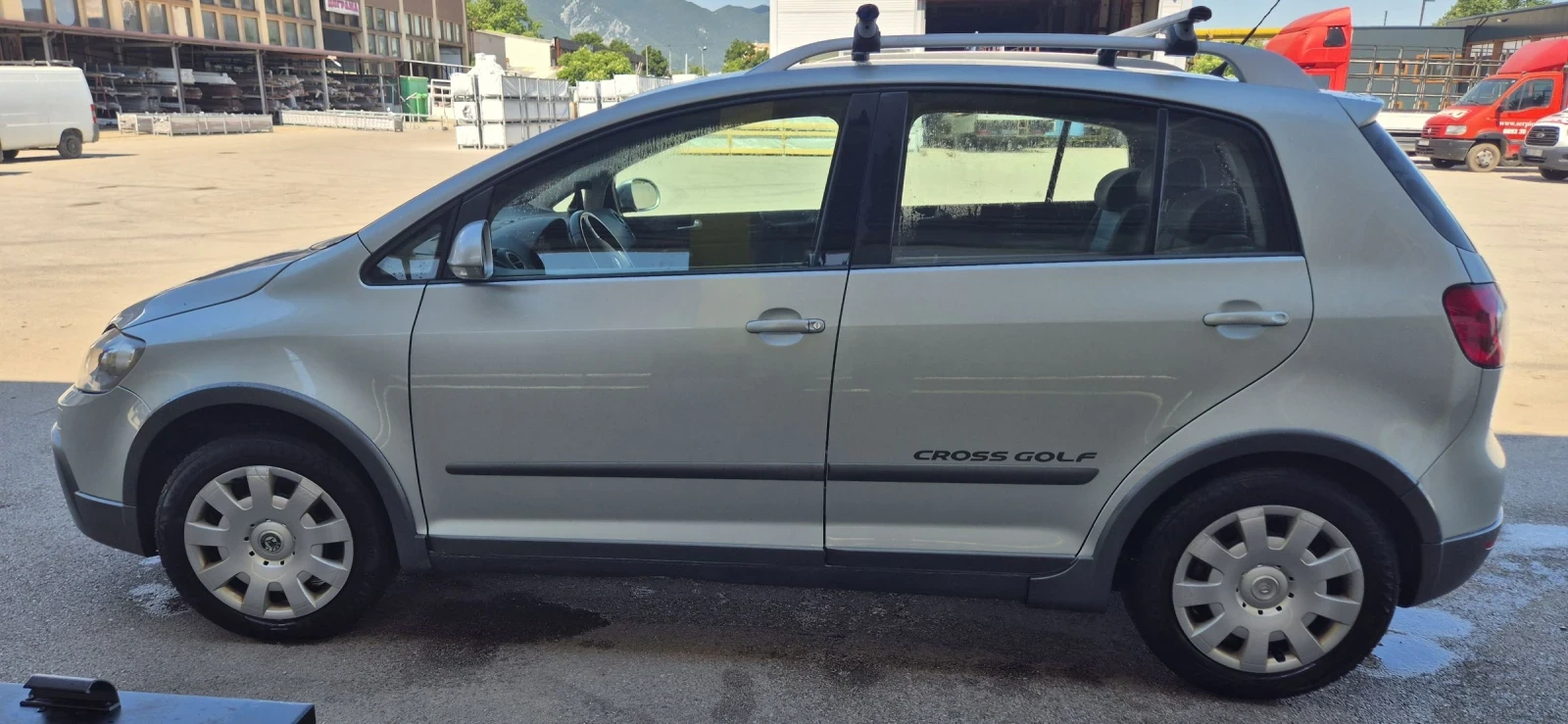 VW Golf Plus 1.9tdi 105 кс. CROSS, снимка 6 - Автомобили и джипове - 54857611