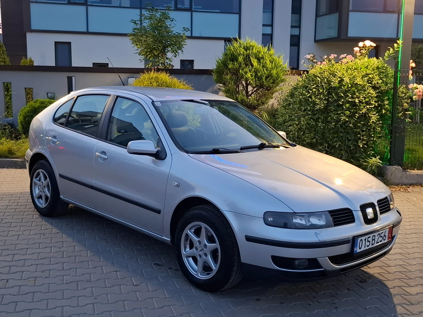 Seat Leon 1.9TDI* (90кс)* KLIMATRONIK* НОВ ВНОС* , снимка 11 - Автомобили и джипове - 54991484