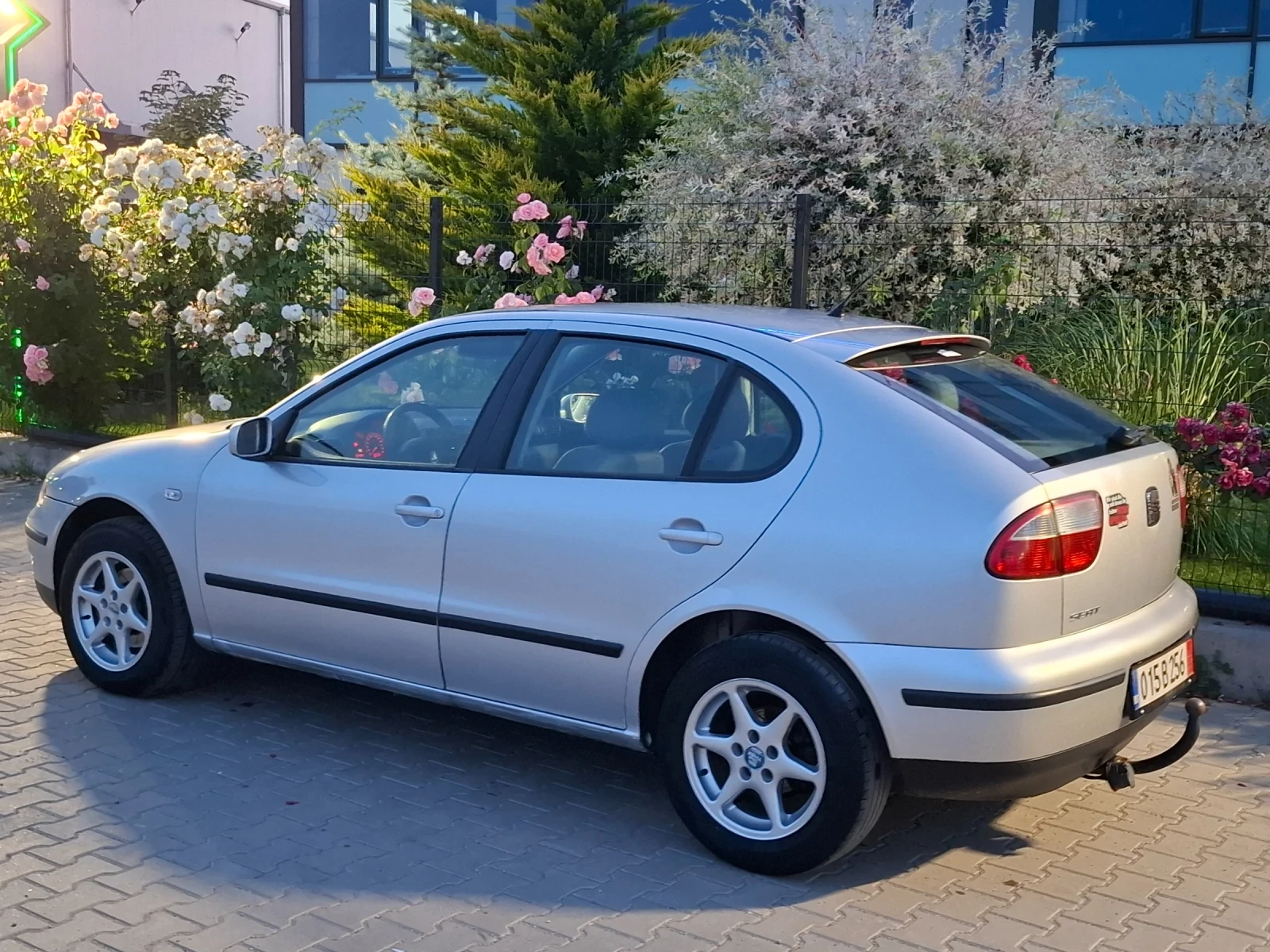 Seat Leon 1.9TDI* (90кс)* KLIMATRONIK* НОВ ВНОС* , снимка 4 - Автомобили и джипове - 54991484
