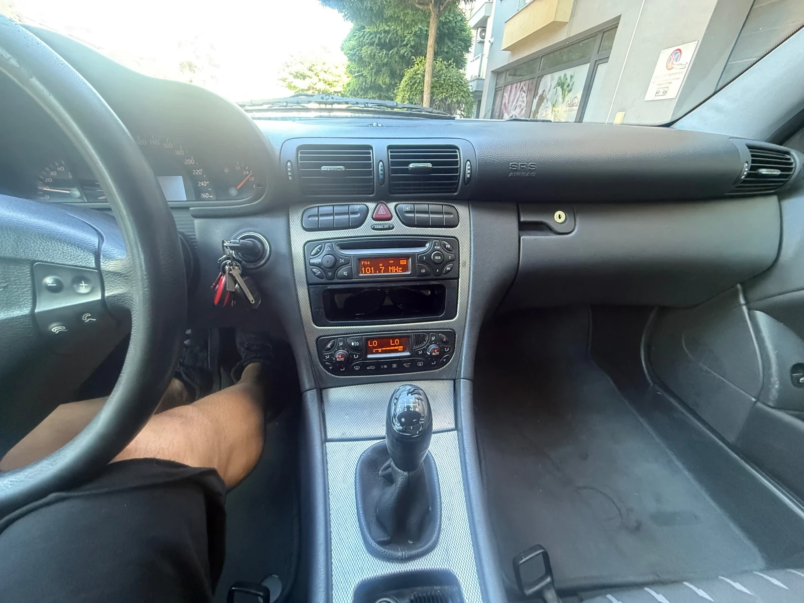 Mercedes-Benz C 220, снимка 10 - Автомобили и джипове - 55243634