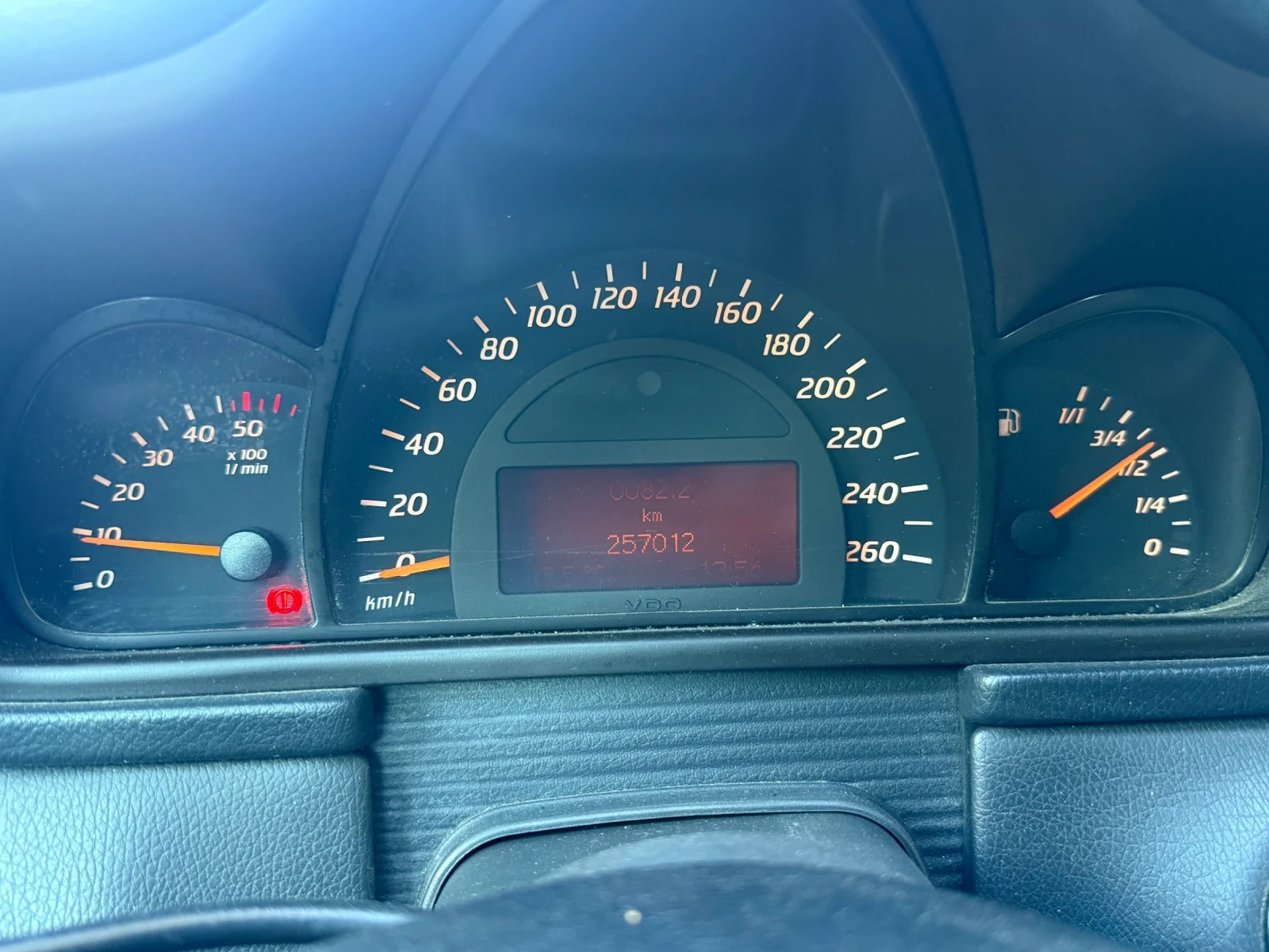 Mercedes-Benz C 220, снимка 9 - Автомобили и джипове - 55243634