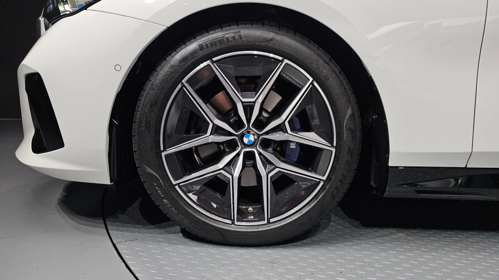 BMW 523 D| HAR/KAR| HUD| 360| PANO| 2 ����� | Mobile.bg � ����������� 5