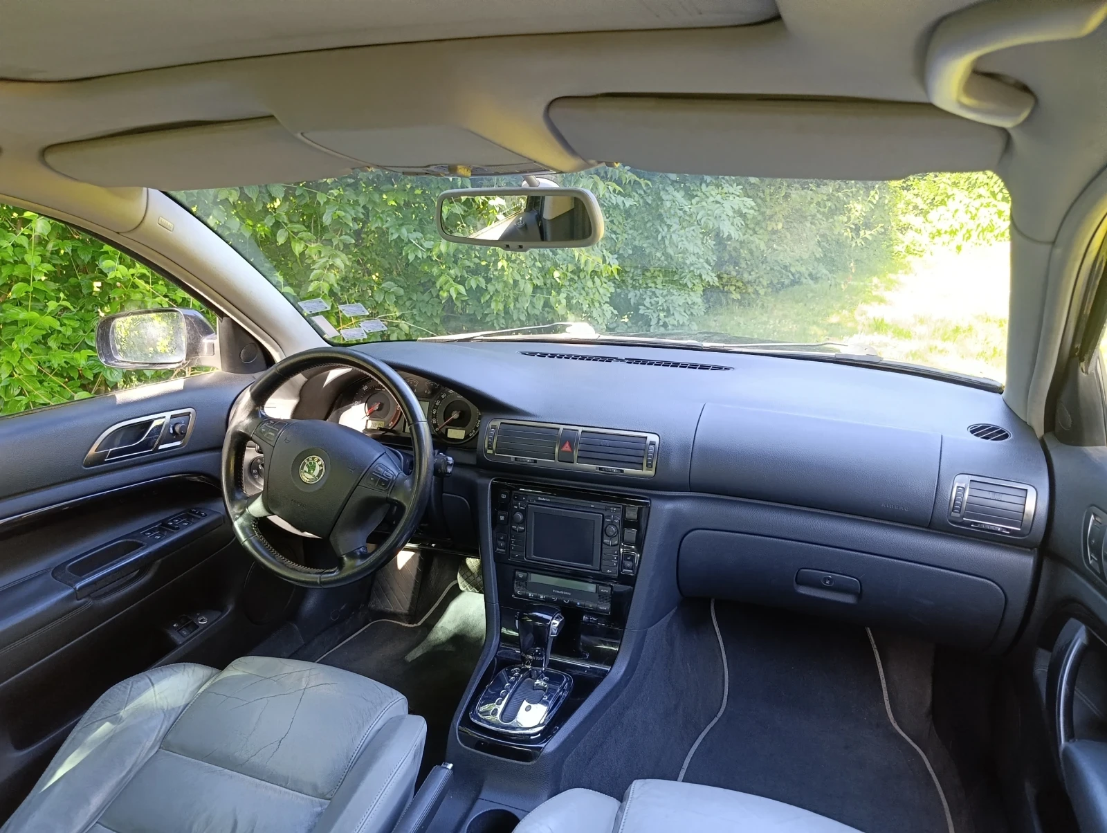 Skoda Superb, снимка 15 - Автомобили и джипове - 55365032