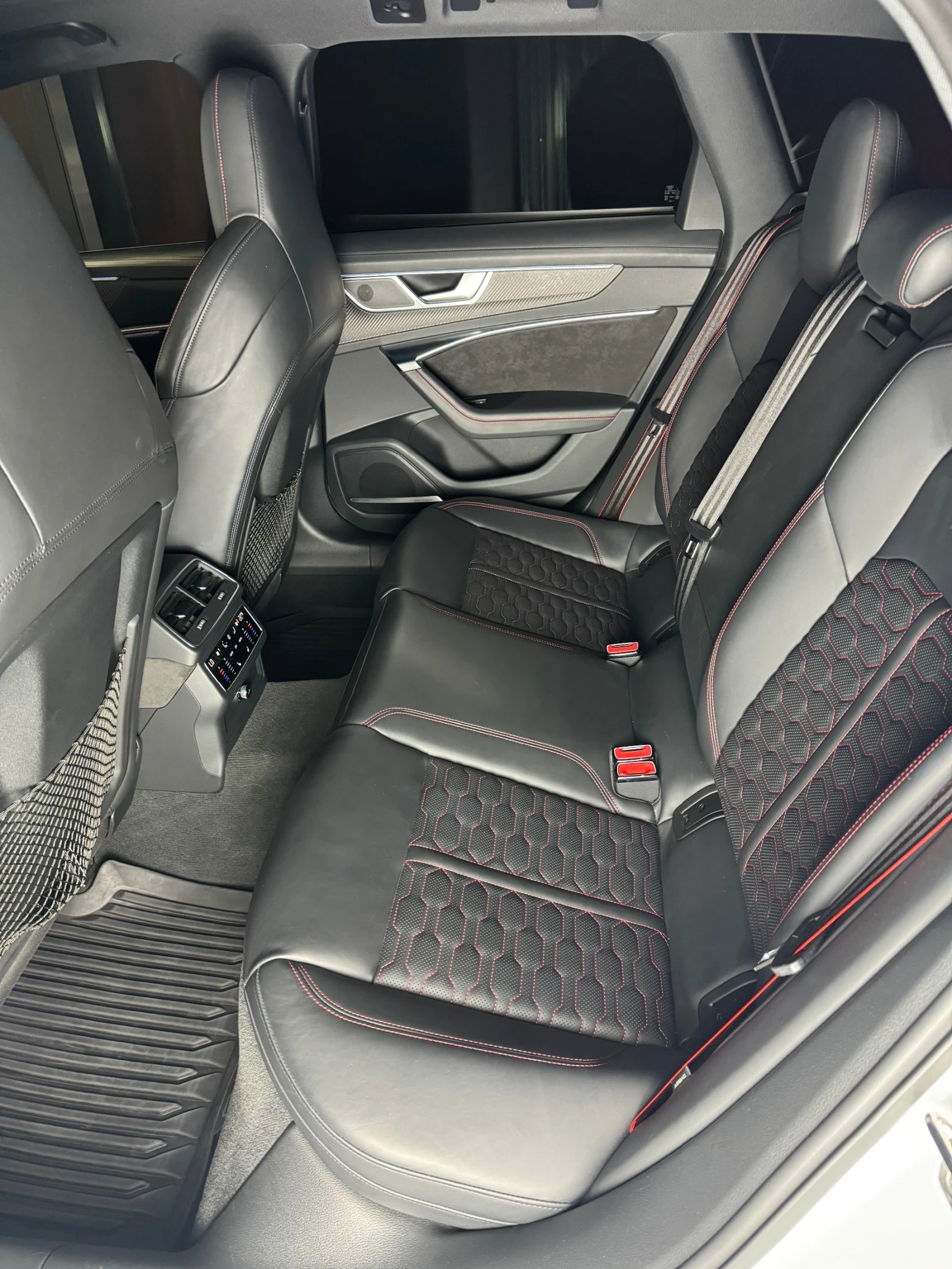 Audi Rs6, снимка 11 - Автомобили и джипове - 55550368
