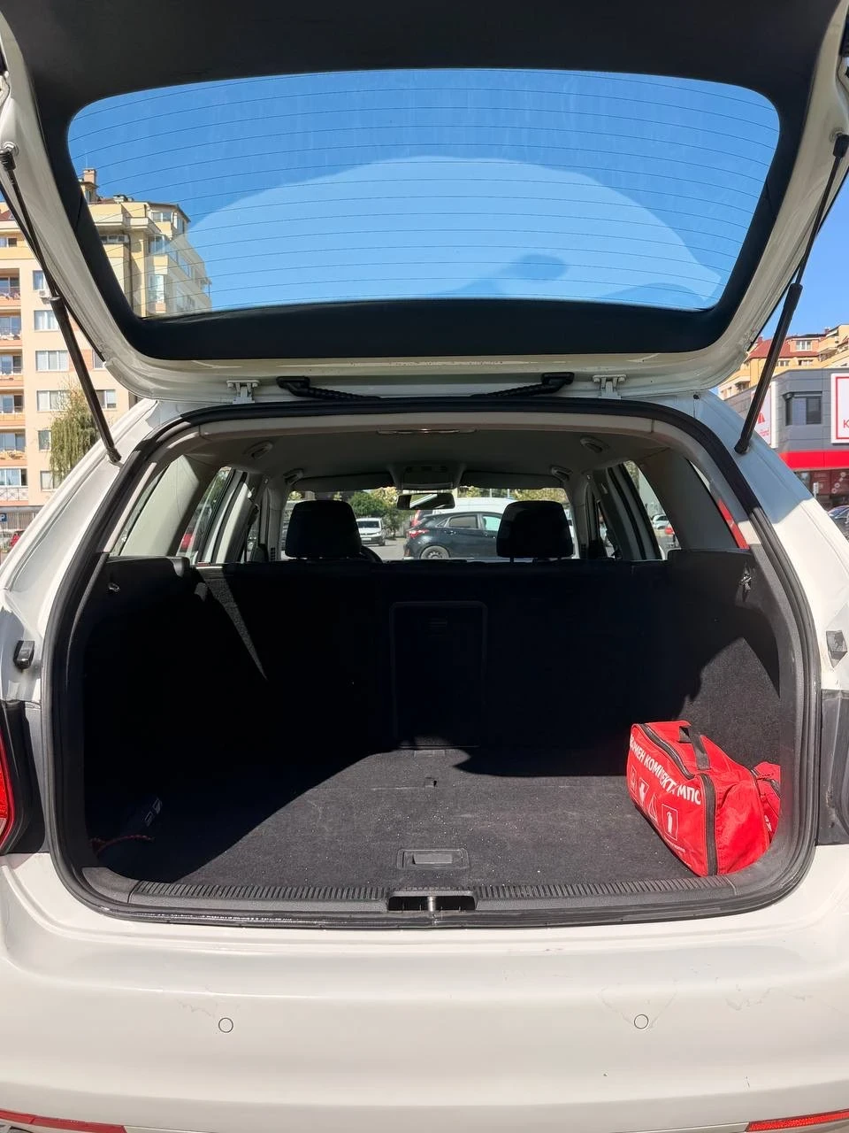 VW Golf, снимка 5 - Автомобили и джипове - 56035047