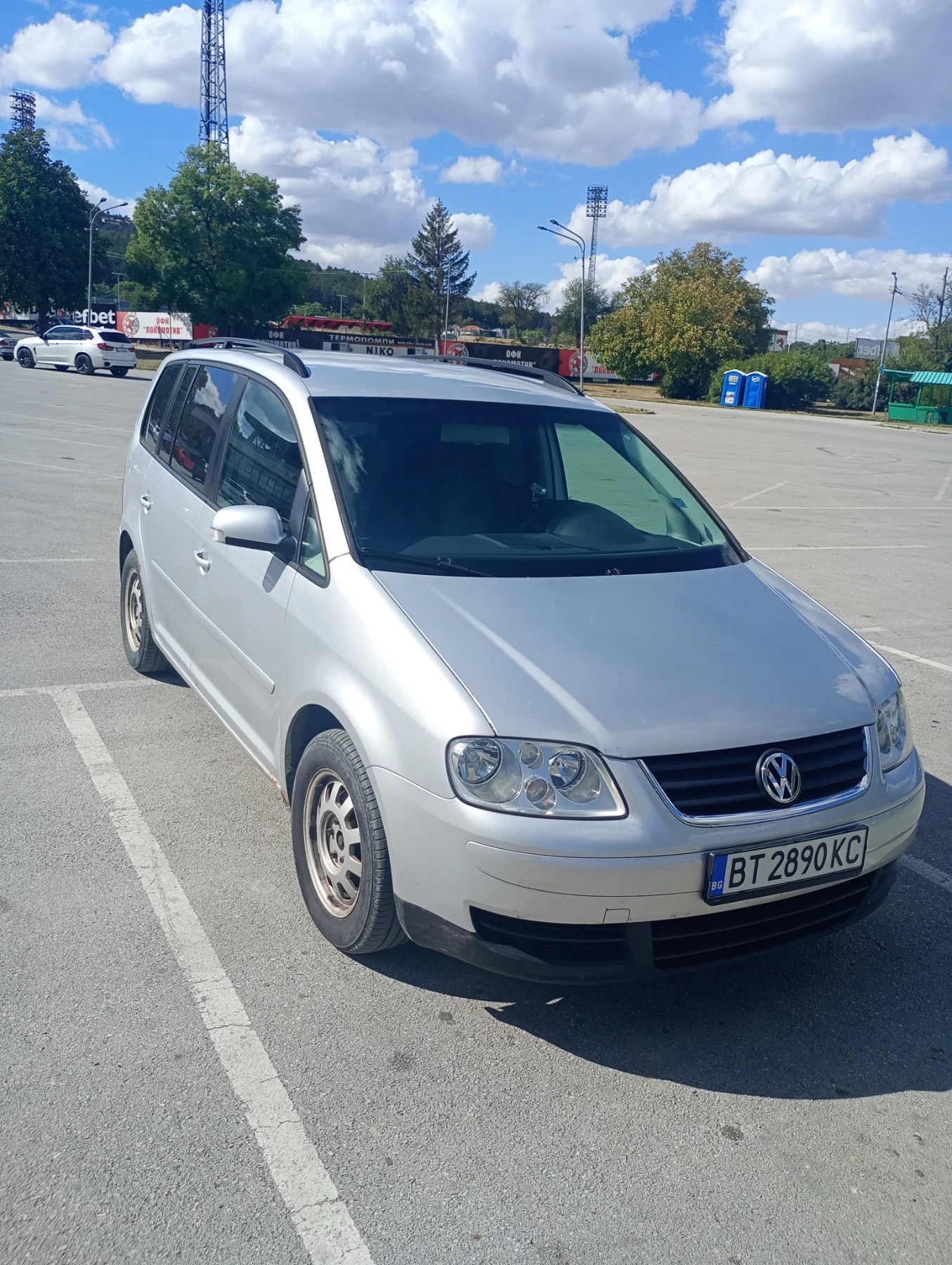 VW Touran, снимка 4 - Автомобили и джипове - 56184148