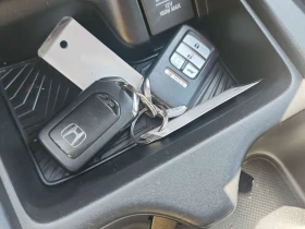 Honda Cr-v LX/CARFAX/Подгрев/Памет/Задна Камера/Шибедах, снимка 9