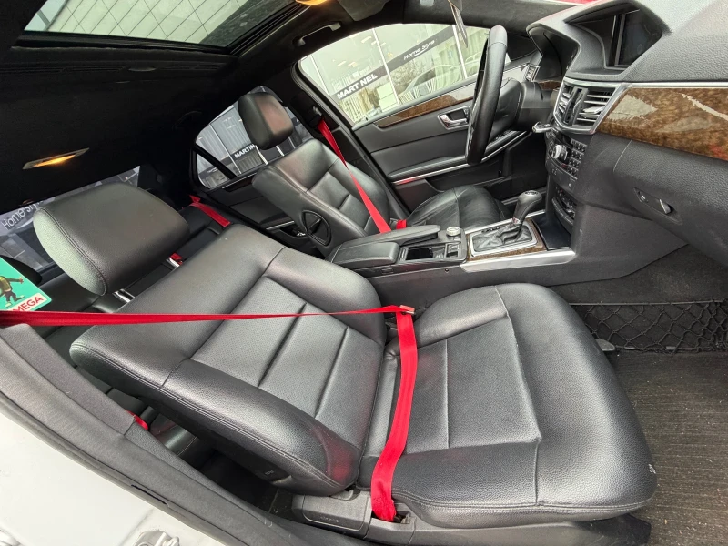 Mercedes-Benz E 220 Алкантара* Кожа* Подгрев, снимка 9 - Автомобили и джипове - 50743649