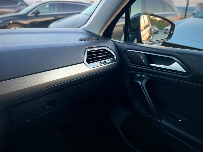 VW Tiguan 4x4, снимка 13 - Автомобили и джипове - 51758383