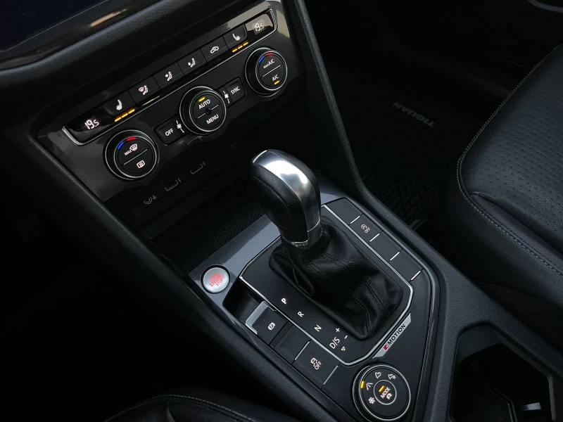 VW Tiguan 4x4, снимка 11 - Автомобили и джипове - 51758383