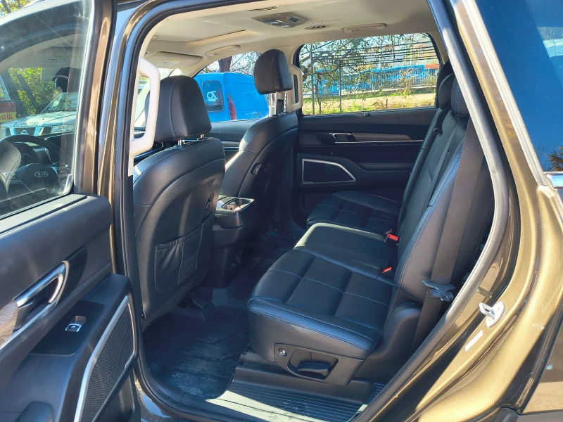 Kia Telluride EX, снимка 8 - Автомобили и джипове - 52431237